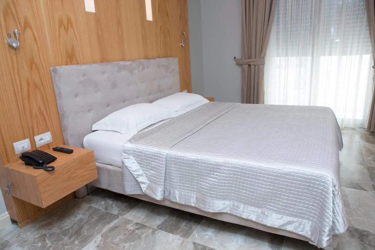 Hotel GRINT Golem  4*, Golem (Tirana)