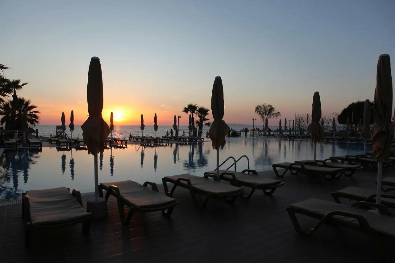 Hotel GRINT Golem